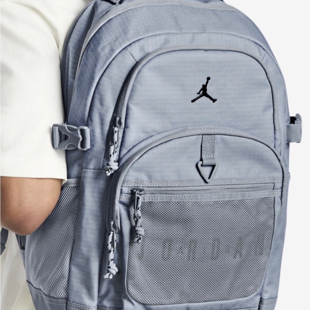 Jordan Blacktop Backpack - Picture 4 of 5